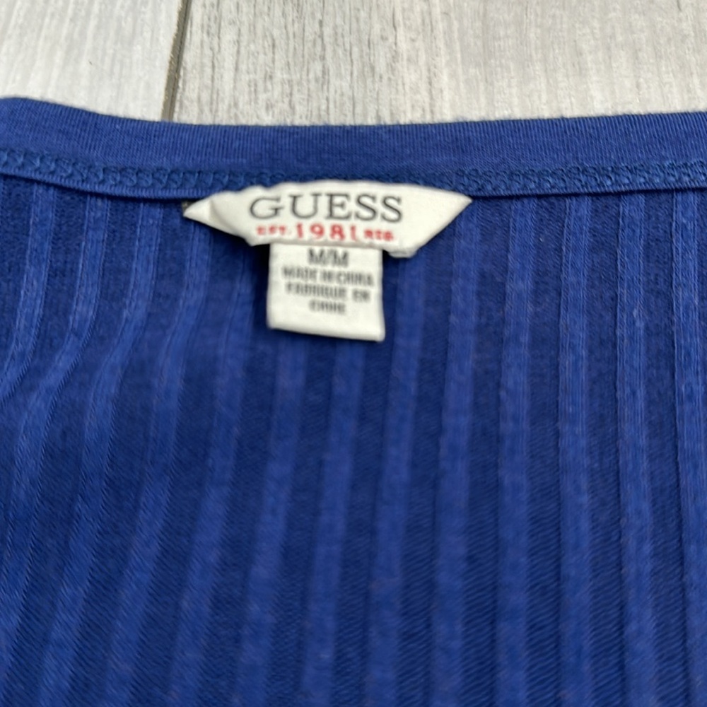 Guess Ribbed Henley - Picture 2 of 4